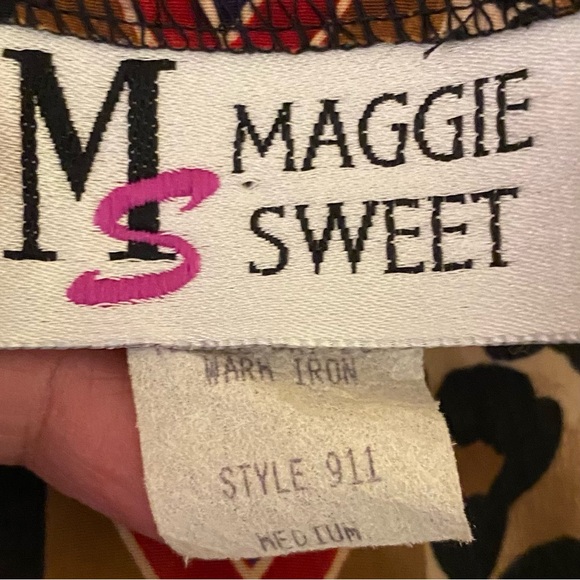 Maggie Sweet Abstract Print Blouse Womens Size Medium Button Down Long Sleeve - Picture 4 of 5
